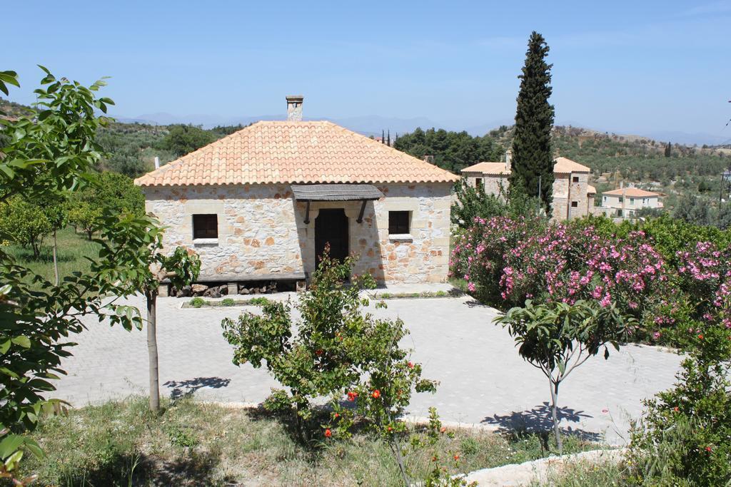 Klymeni Traditional Homes نافبليو الغرفة الصورة