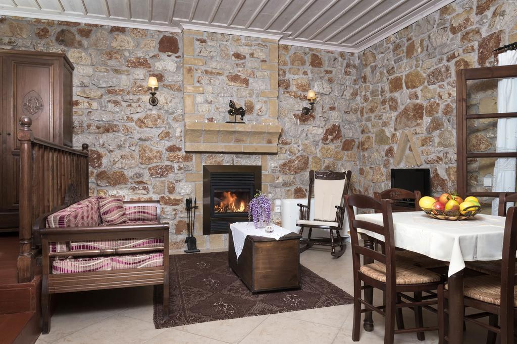 Klymeni Traditional Homes نافبليو المظهر الخارجي الصورة