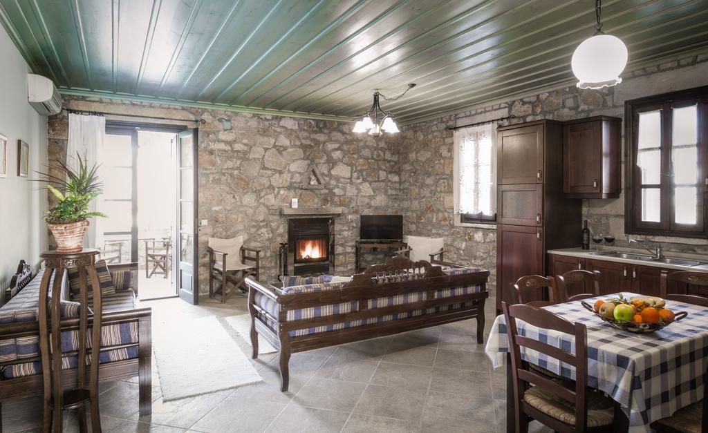 Klymeni Traditional Homes نافبليو المظهر الخارجي الصورة