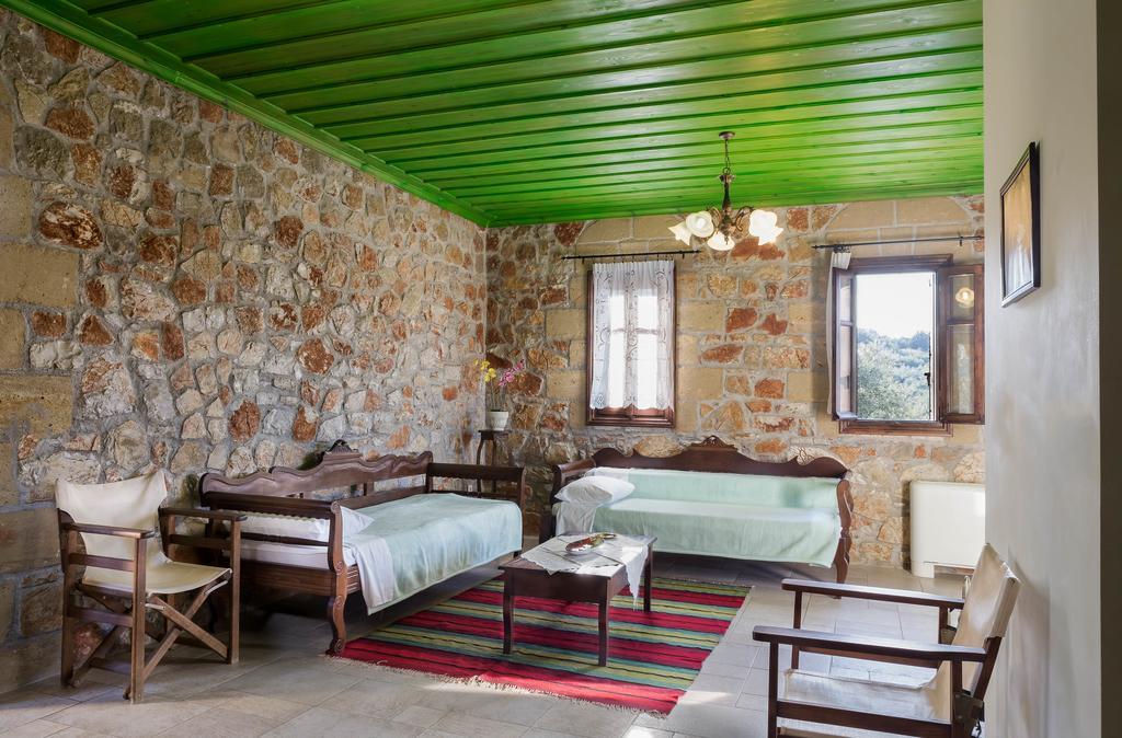 Klymeni Traditional Homes نافبليو المظهر الخارجي الصورة